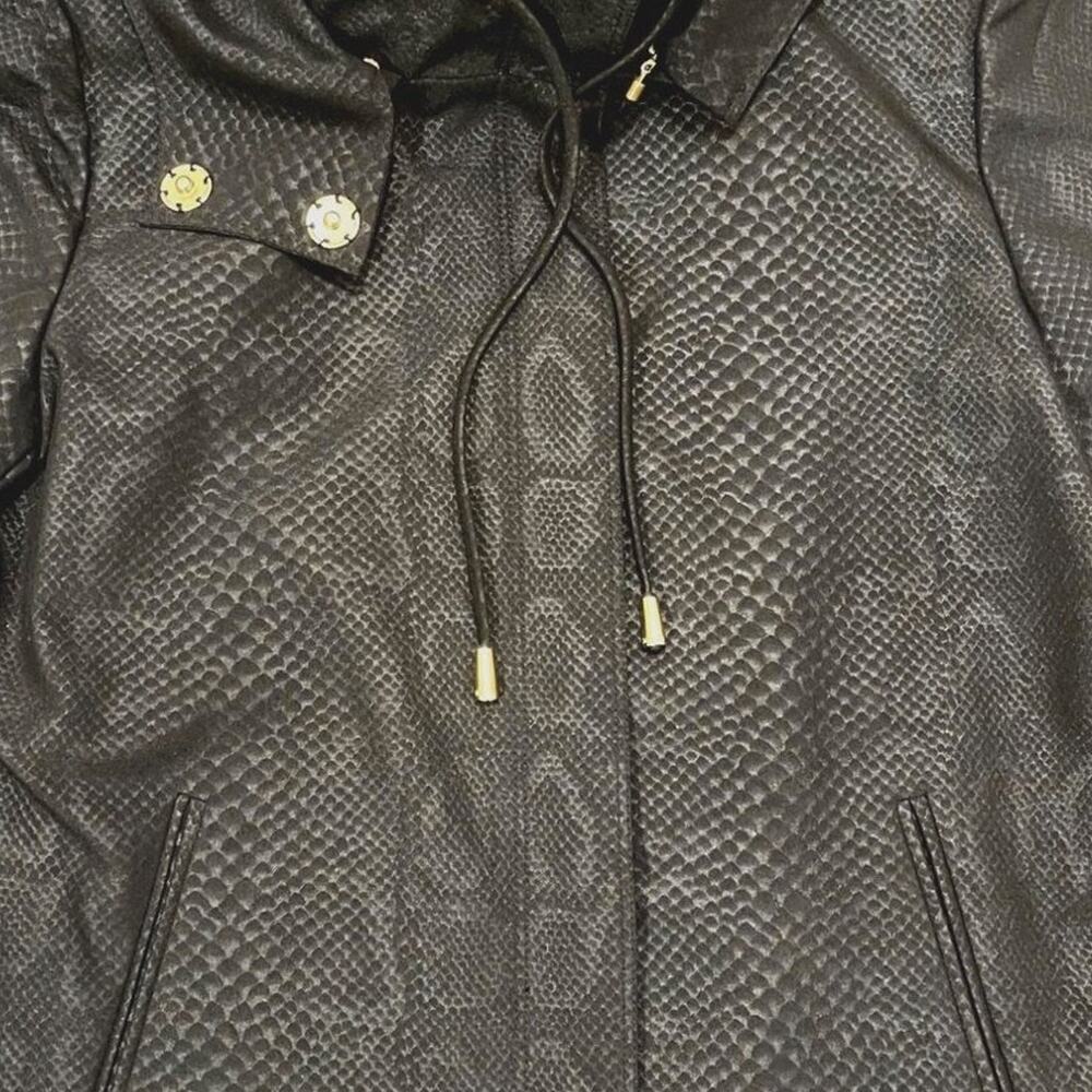 St John Collection Women Black Snakeskin Embossed Hooded Jacket Gold Trim S - Picture 4 of 8
